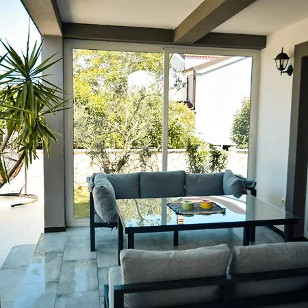 Villa Holiday Home Banjole