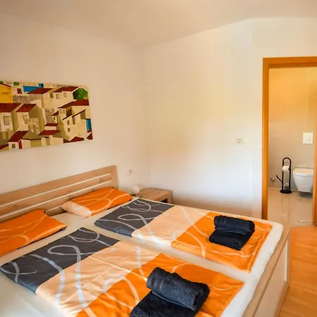 Holiday Home Banjole Vila *